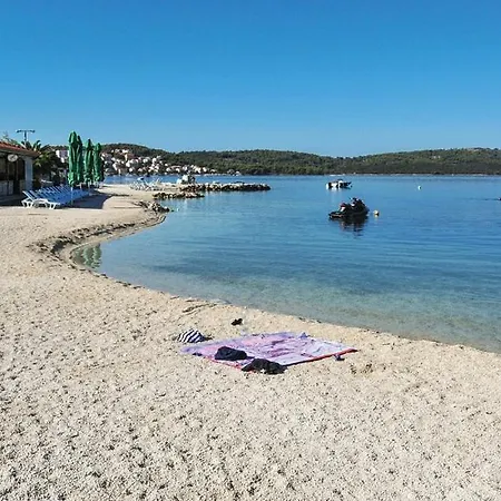 Sara & Hajdi's Beach トロギール